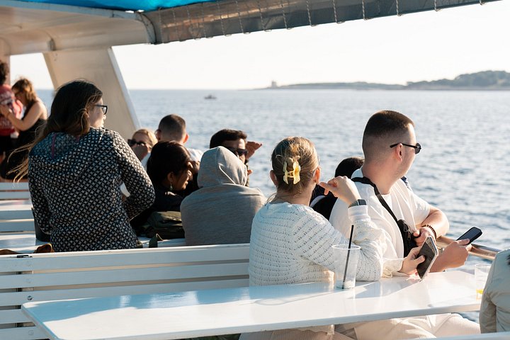 Bootstour in Pula, Kroatien, mit Delfinbeobachtung und Sonnenuntergang über dem Nationalpark Brijuni, Foto 49 | wizardtrip