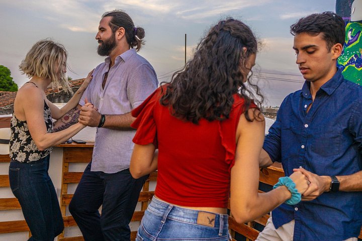 Learn Salsa and other Latin dances on a secret rooftop in Cartagena's Getsemani neighborhood, photo 9 | wizardtrip