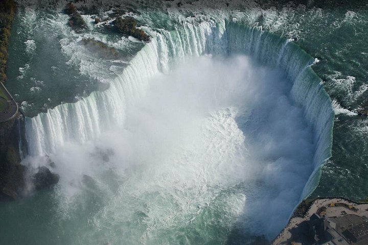 Experimente as Cataratas do Niágara de cima num emocionante passeio de helicóptero de 20 minutos sobre o Canadá, foto 7 | wizardtrip