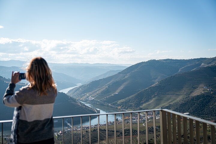 Small group tour exploring the Douro Valley, Portugal, with wine tasting and river cruise, photo 16 | wizardtrip