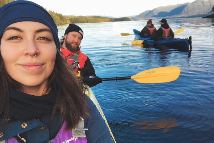 Guidet kajak øko-tur i Ketchikan, Alaska, udforsker regnskovsøer og spotter dyreliv, foto 6 | wizardtrip