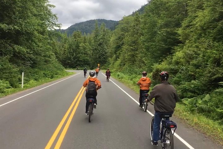 Elektrische fiets en regenwoudwandeling ecotour in Ketchikan, Alaska, foto 7 | wizardtrip