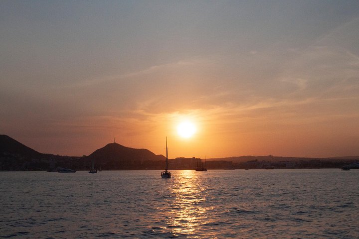 Crucero con cena al atardecer con vistas al Arco de Cabo San Lucas, foto 10 | wizardtrip