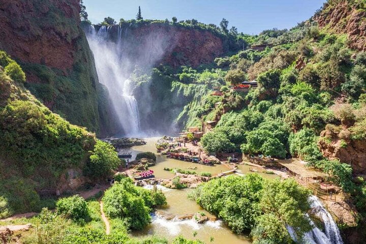 Excursion guidée aux cascades d'Ouzoud avec balade en bateau depuis Marrakech | wizardtrip