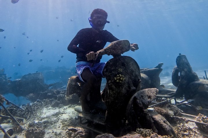 Schnorchelabenteuer auf den Gili-Inseln, Indonesien, mit Schildkröten und Unterwasserstatuen, Foto 9 | wizardtrip