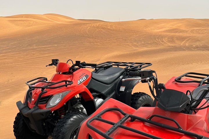 Upplev en spännande ökensafari i Doha, Qatar, med dune bashing, sandboarding och kamelridning, foto 6 | wizardtrip