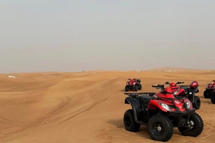 Upplev en spännande ökensafari i Doha, Qatar, med dune bashing, sandboarding och kamelridning, foto 8 | wizardtrip