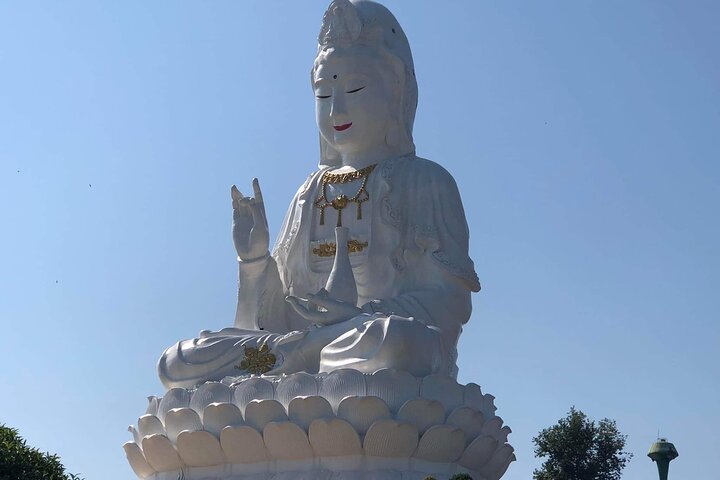 Privé tour van Chiang Rai's Witte, Blauwe en Rode Tempels vanuit Chiang Mai, Thailand, foto 9 | wizardtrip