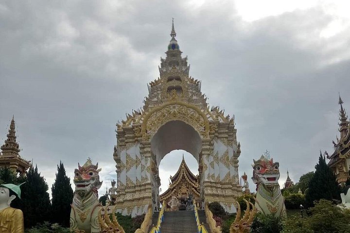 Privé tour van Chiang Rai's Witte, Blauwe en Rode Tempels vanuit Chiang Mai, Thailand, foto 18 | wizardtrip