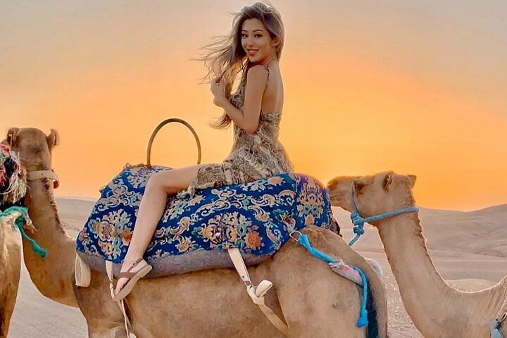 Ervaar een magisch diner bij zonsondergang in de Agafay-woestijn bij Marrakech met Berbermuziek en een vuurshow, foto 13 | wizardtrip