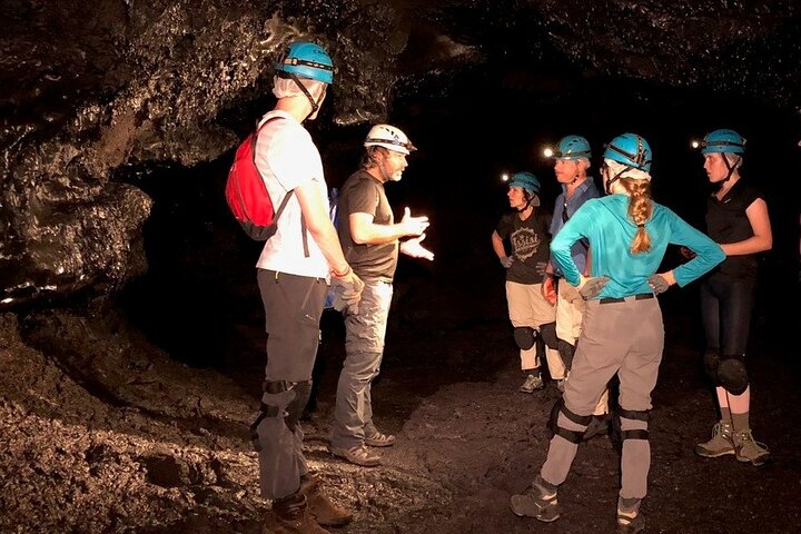Explorez les fascinants tunnels de lave de La Réunion, une aventure souterraine unique, photo 4 | wizardtrip