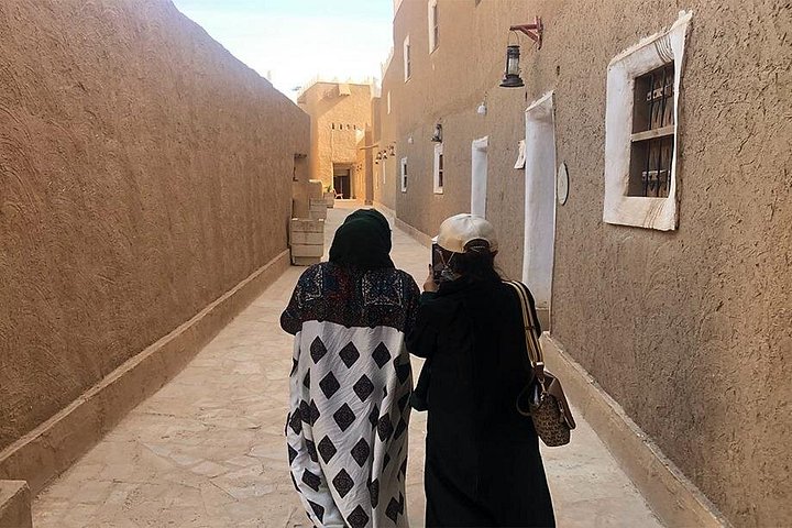 Découvrez le spectaculaire Bord du Monde à Riyad avec une randonnée guidée, une balade à dos de dromadaire et un campement dans le désert, photo 18 | wizardtrip