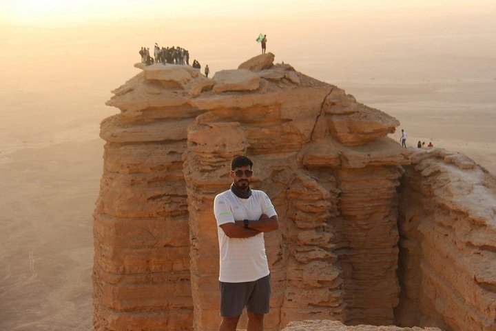 Découvrez le spectaculaire Bord du Monde à Riyad avec une randonnée guidée, une balade à dos de dromadaire et un campement dans le désert, photo 24 | wizardtrip