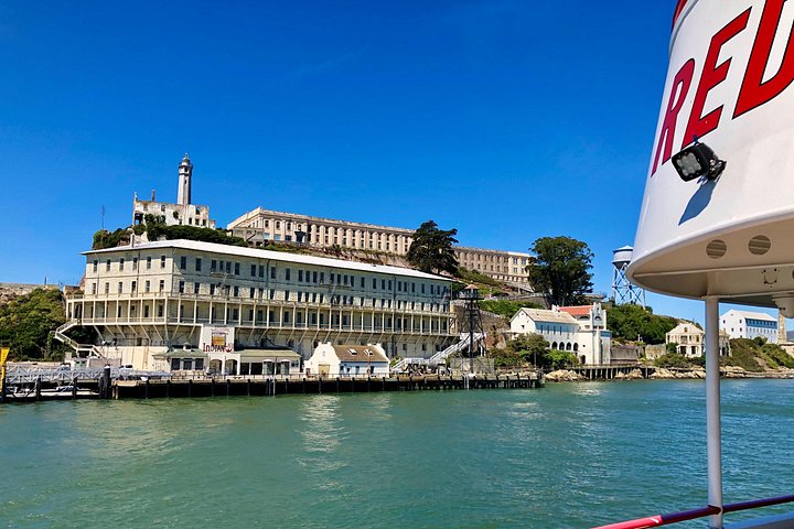 San Francisco Bay cruise with views of the Golden Gate Bridge and Alcatraz, photo 15 | wizardtrip