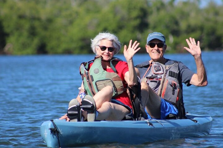 Nyt en avslappende kajakktur som utforsker mangrover og dyreliv på Marco Island, Florida, foto 10 | wizardtrip