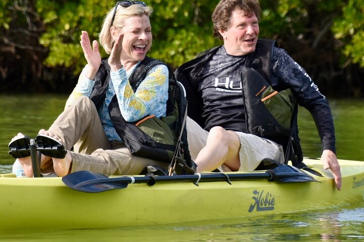 Nyt en avslappende kajakktur som utforsker mangrover og dyreliv på Marco Island, Florida, foto 17 | wizardtrip