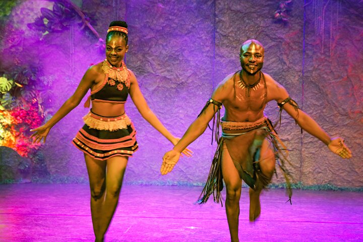 Una vivace rappresentazione teatrale che mostra la cultura e lo storytelling africano alle Cascate Vittoria, foto 14 | wizardtrip
