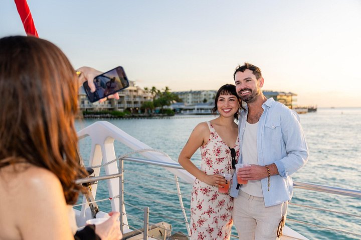 Key West Sonnenuntergang Katamaranfahrt mit Live-Musik, offener Bar und Vorspeisen, Foto 10 | wizardtrip