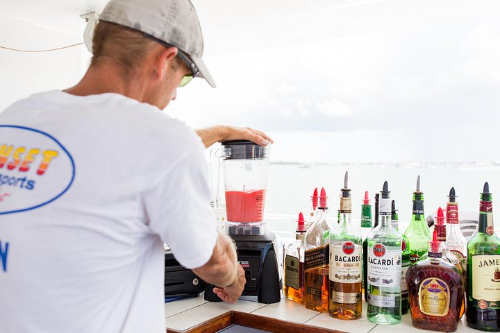 Key West Sonnenuntergang Katamaranfahrt mit Live-Musik, offener Bar und Vorspeisen, Foto 24 | wizardtrip
