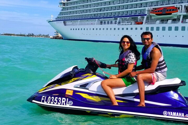 Thrill-seekers enjoy a guided jet ski tour around Key West, exploring scenic coastlines and famous landmarks, photo 9 | wizardtrip
