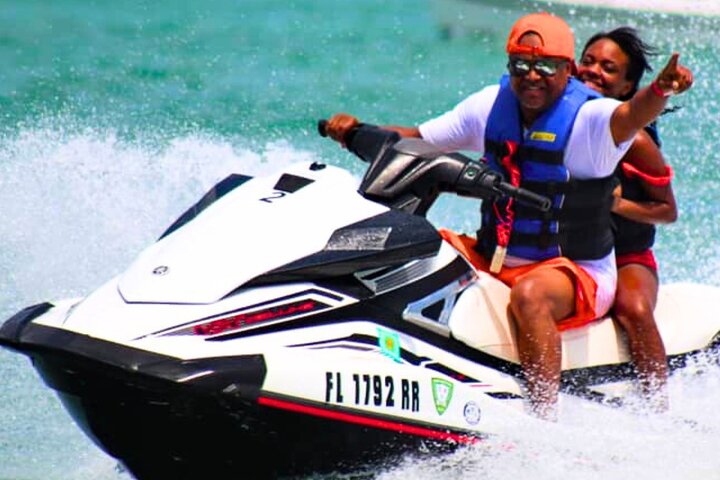 Thrill-seekers enjoy a guided jet ski tour around Key West, exploring scenic coastlines and famous landmarks, photo 10 | wizardtrip