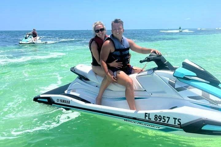 Thrill-seekers enjoy a guided jet ski tour around Key West, exploring scenic coastlines and famous landmarks, photo 17 | wizardtrip