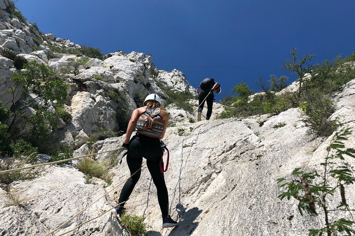 Vivi un'emozionante escursione e arrampicata con calate al Nido de los Aguiluchos a Monterrey, foto 6 | wizardtrip