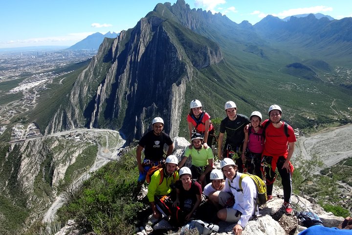 Vivi un'emozionante escursione e arrampicata con calate al Nido de los Aguiluchos a Monterrey, foto 7 | wizardtrip
