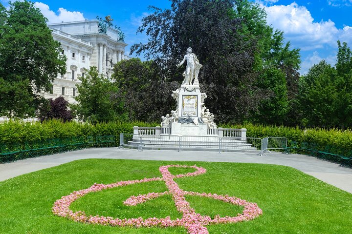 Entdecken Sie die Wiener Hofburg, das Sisi Museum und kaiserliche Gärten auf einer geführten Tour ohne Anstehen, Foto 8 | wizardtrip