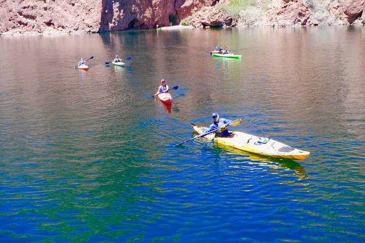 Kayakers paddle through the stunning Black Canyon towards Emerald Cove on the Colorado River near Las Vegas, photo 8 | wizardtrip