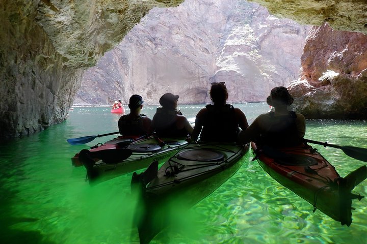 Kayakers paddle through the stunning Black Canyon towards Emerald Cove on the Colorado River near Las Vegas, photo 11 | wizardtrip