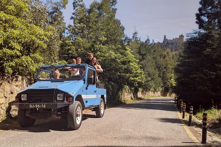 Private Tour durch Sintras Paläste, Berge und Küste in einem Oldtimer mit lokalen Reiseleitern, Foto 14 | wizardtrip