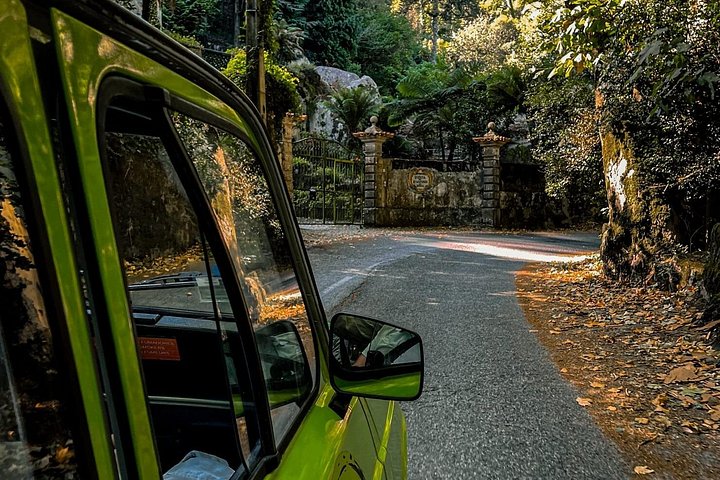 Private Tour durch Sintras Paläste, Berge und Küste in einem Oldtimer mit lokalen Reiseleitern, Foto 35 | wizardtrip