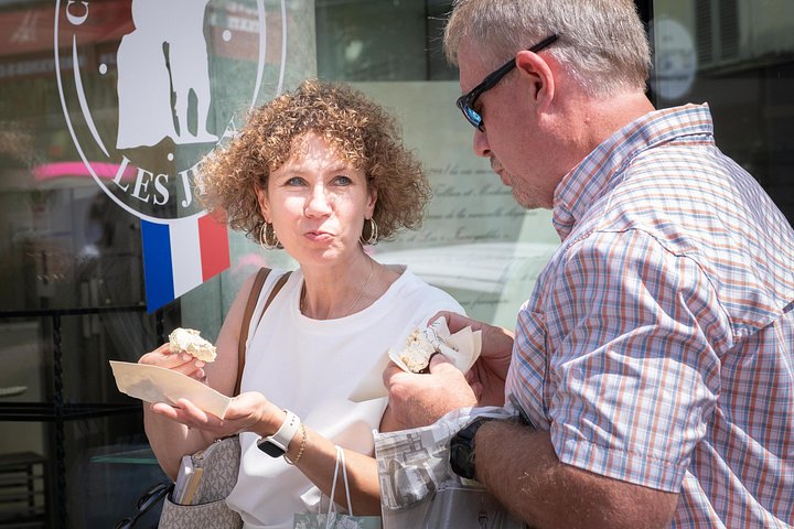 En gourmetvandringstur med mat- och vinprovning genom Montmartres charmiga gator i Paris, foto 23 | wizardtrip