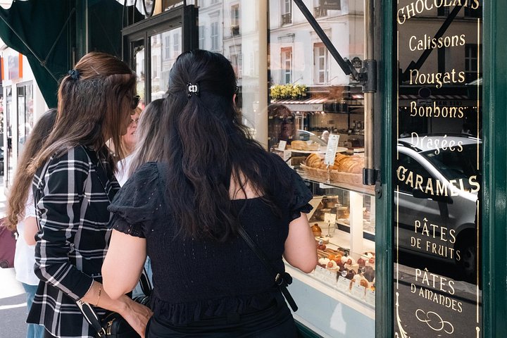 En gourmetvandringstur med mat- och vinprovning genom Montmartres charmiga gator i Paris, foto 24 | wizardtrip