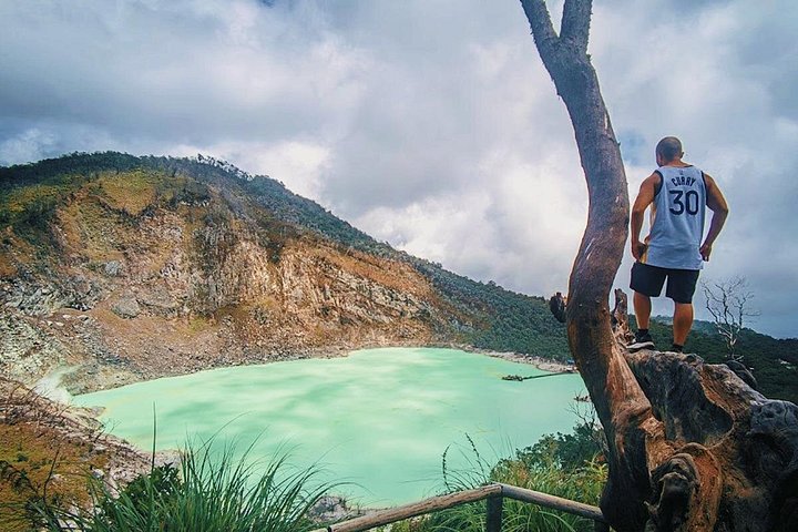 Privétour van White Crater, theevelden en warmwaterbronnen in Bandung, Indonesië, foto 7 | wizardtrip