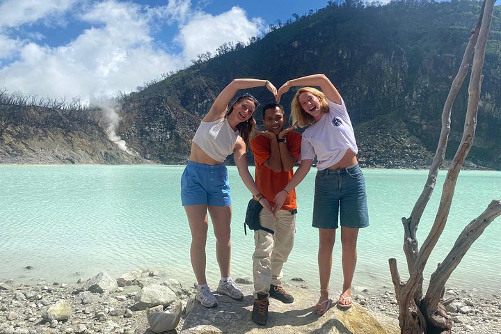 Privétour van White Crater, theevelden en warmwaterbronnen in Bandung, Indonesië, foto 10 | wizardtrip