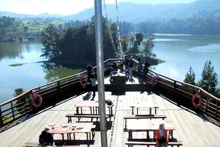 Privétour van White Crater, theevelden en warmwaterbronnen in Bandung, Indonesië, foto 12 | wizardtrip