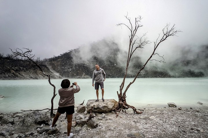 Privétour van White Crater, theevelden en warmwaterbronnen in Bandung, Indonesië, foto 24 | wizardtrip