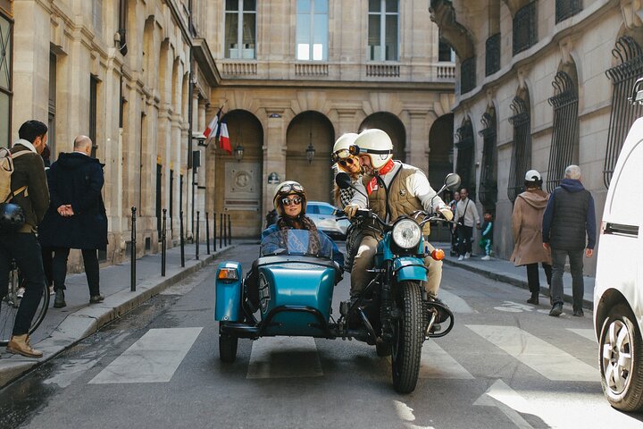 Paris Private Flexible Duration Guided Tour on a Vintage Sidecar | wizardtrip
