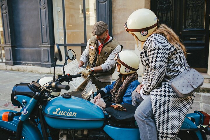 Paris Vintage Private City Tour on a Sidecar Motorcycle | wizardtrip