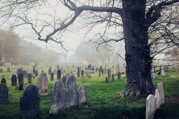 Salem Night Tour udforsker hjemsøgte historiske steder og hekseprocessens vartegn efter mørkets frembrud, foto 8 | wizardtrip