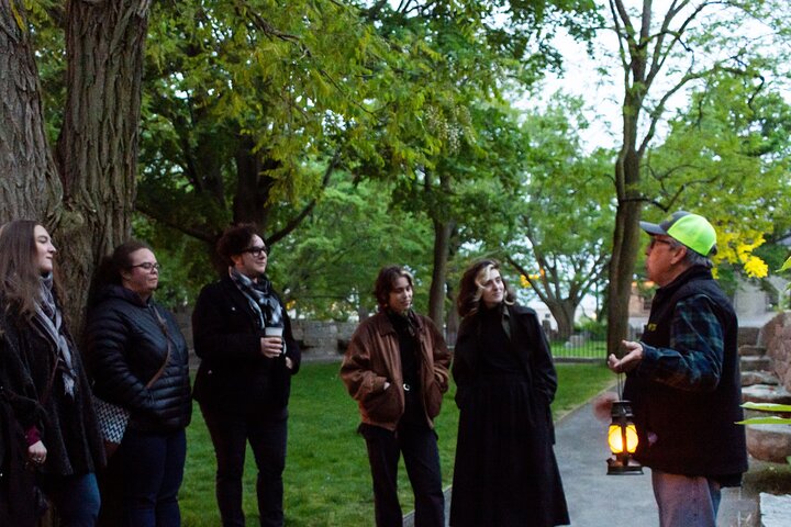 Salem Night Tour udforsker hjemsøgte historiske steder og hekseprocessens vartegn efter mørkets frembrud, foto 9 | wizardtrip