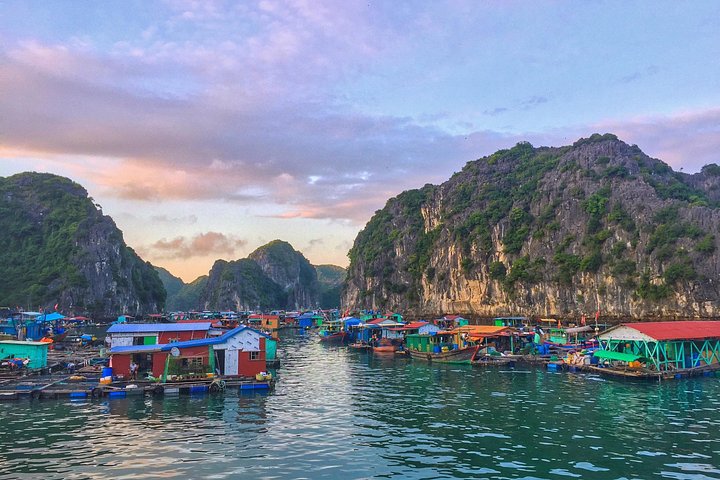 Heldags båttur som utforskar Lan Ha och Ha Long Bay från Cat Ba, med kajakpaddling och bad, foto 25 | wizardtrip