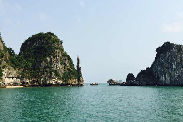 Heldags båttur som utforskar Lan Ha och Ha Long Bay från Cat Ba, med kajakpaddling och bad, foto 30 | wizardtrip