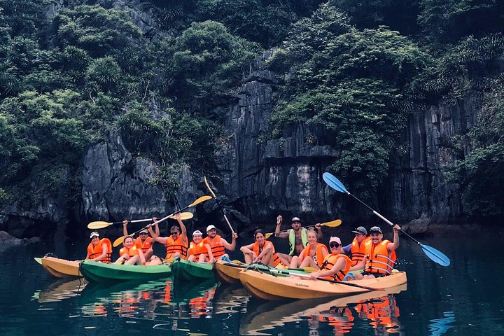 Cruise through the stunning limestone karsts of Lan Ha and Ha Long Bay on a multi-day adventure from Cat Ba, photo 37 | wizardtrip