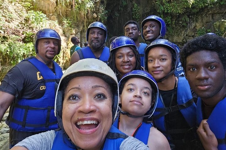 Passeio de aventura às 27 Cascatas de Damajagua em Puerto Plata, República Dominicana, com escorregas e piscinas naturais, foto 10 | wizardtrip