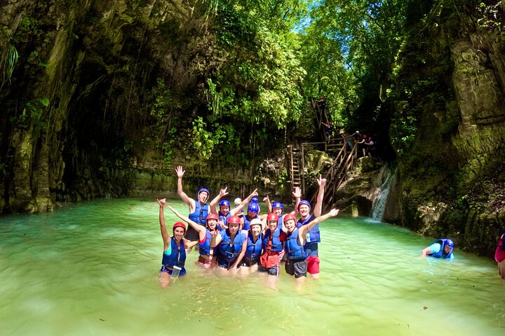Passeio de aventura às 27 Cascatas de Damajagua em Puerto Plata, República Dominicana, com escorregas e piscinas naturais, foto 15 | wizardtrip
