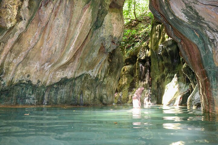 Passeio de aventura às 27 Cascatas de Damajagua em Puerto Plata, República Dominicana, com escorregas e piscinas naturais, foto 25 | wizardtrip