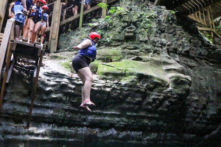 Passeio de aventura às 27 Cascatas de Damajagua em Puerto Plata, República Dominicana, com escorregas e piscinas naturais, foto 31 | wizardtrip